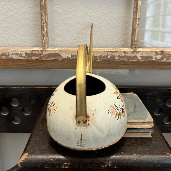 Vintage Tin Metal Watering Can - Picture 4 of 6